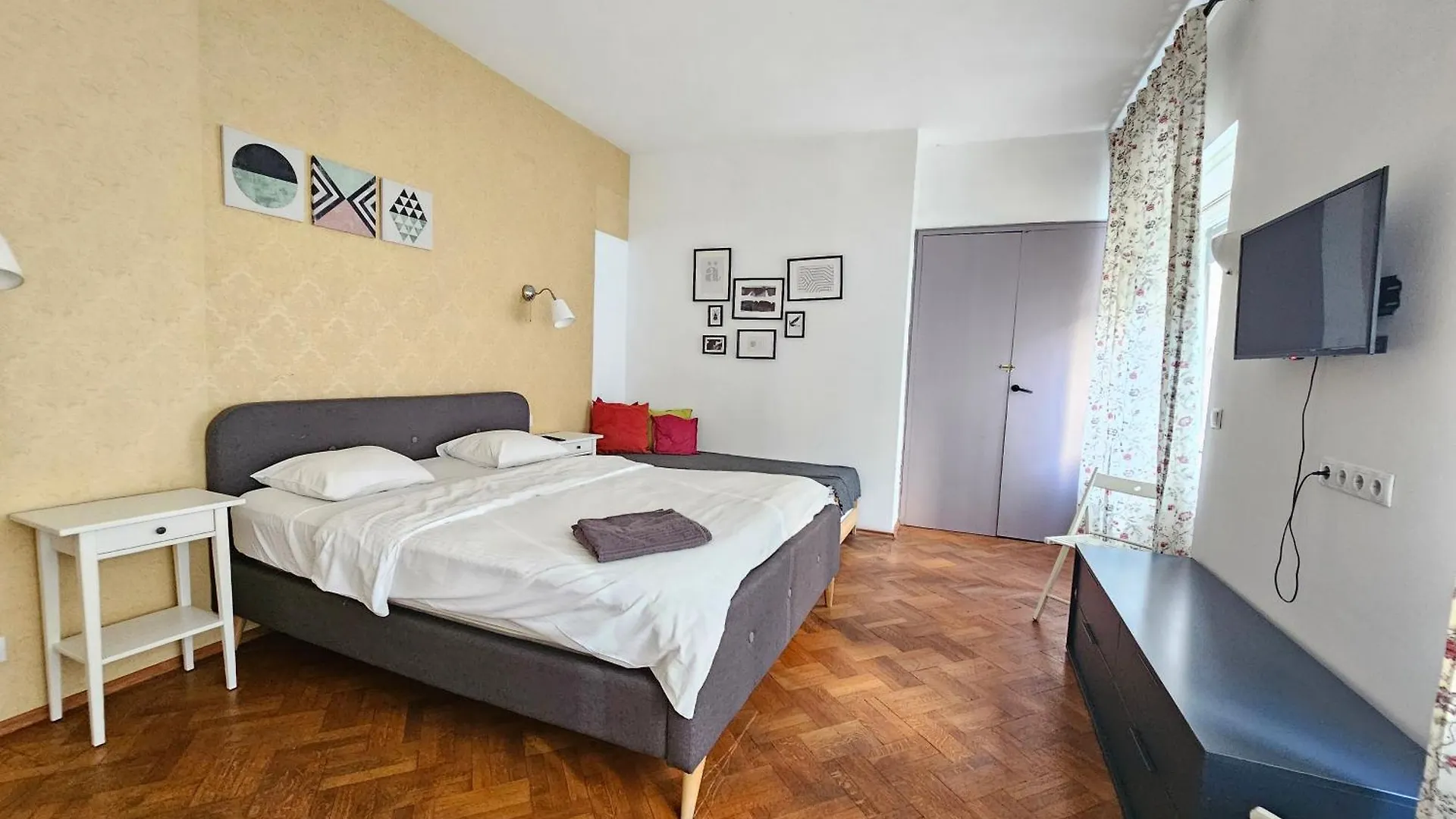 Apartment Nicolae Tonitza Street 4Bedroom Bucharest