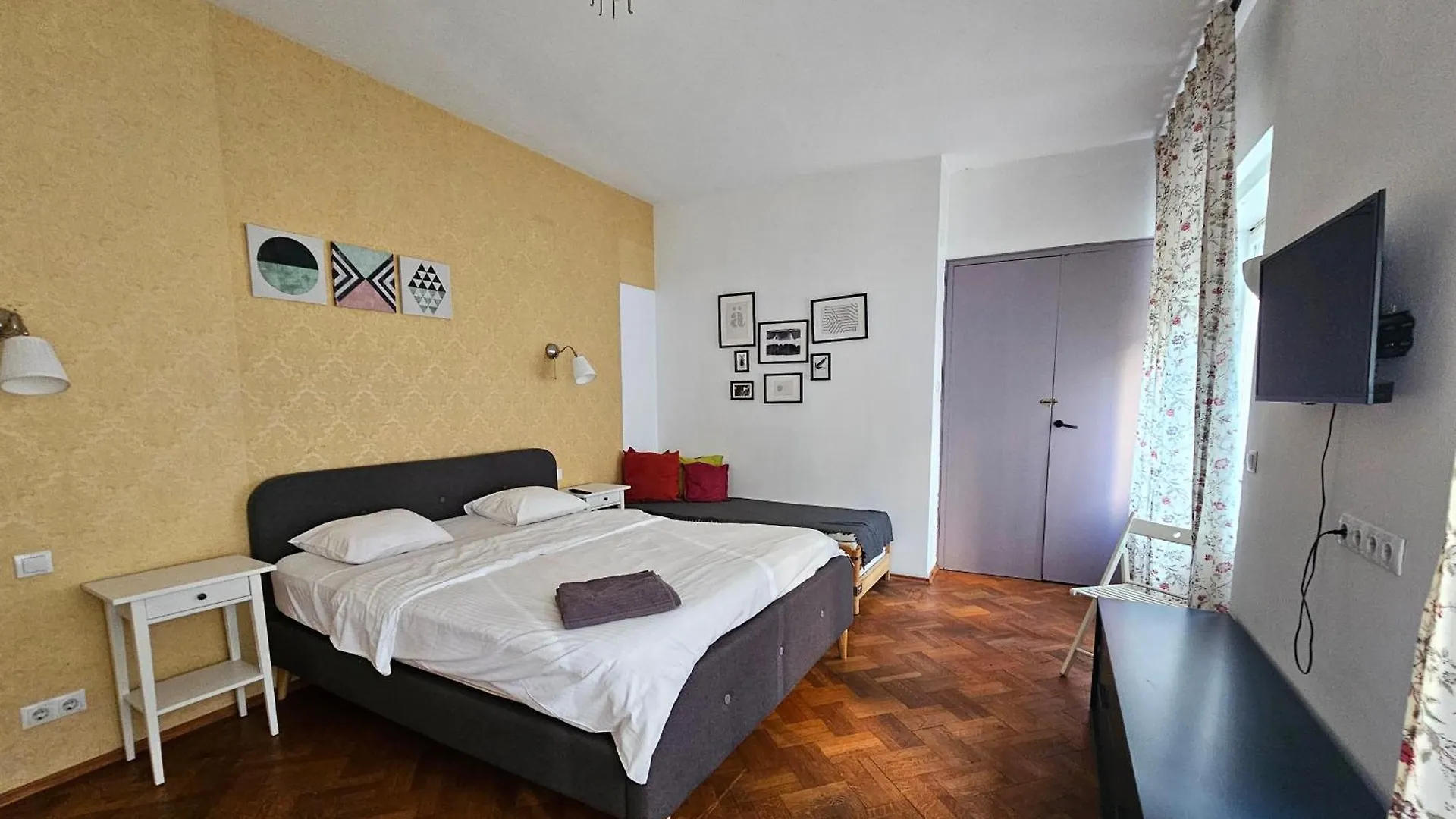 Apartment Nicolae Tonitza Street 4Bedroom Bucharest Romania